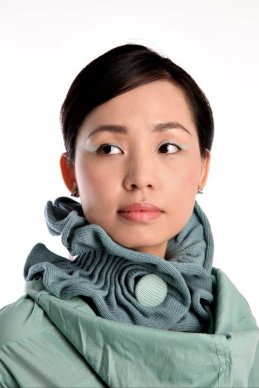 Large_Ruffled_Collar_Scarf