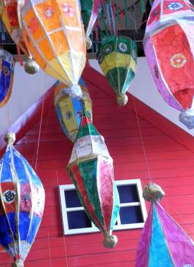 Baubles Willow and Tissue Paper