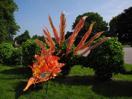 Carnival Phoenix Willow and Recycled Plastic